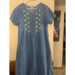 Vintage Embroidered Floral/Bumblebee Maxi Dress